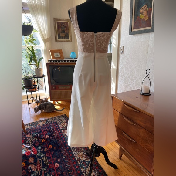 Vatanika Romper - Picture 2 of 4